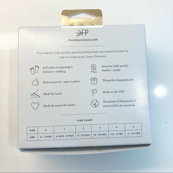 BNIB! FRESHLY PICKED Rose Gold Bow Pink Shearling - Picture 7 of 8